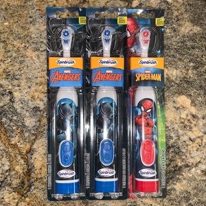 Lot of 3 Avengers Black Panther/spider kids batte…